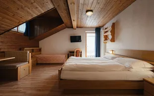 Montanara camera quadrupla 6