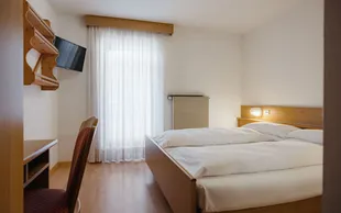 Hotel la montanara camera con balcone 1