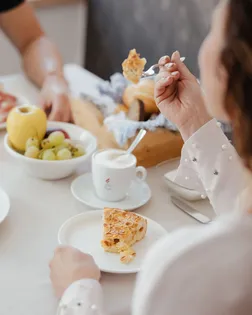 Il momento della colazione nell'Hotel La Montanara