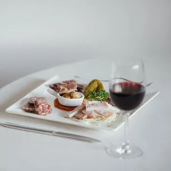 Aperitif mit typischen Trentiner Produkten