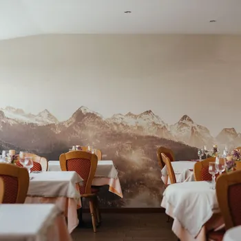 La sala del ristorante La Montanara a Predazzo