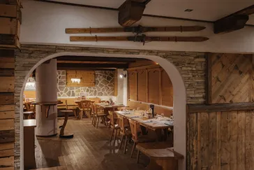 Stube Hotel La Montanara