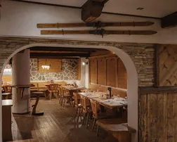 Stube Hotel La Montanara