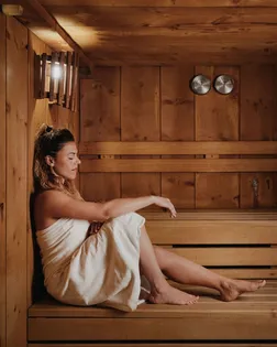 Relax nella sauna finlandese